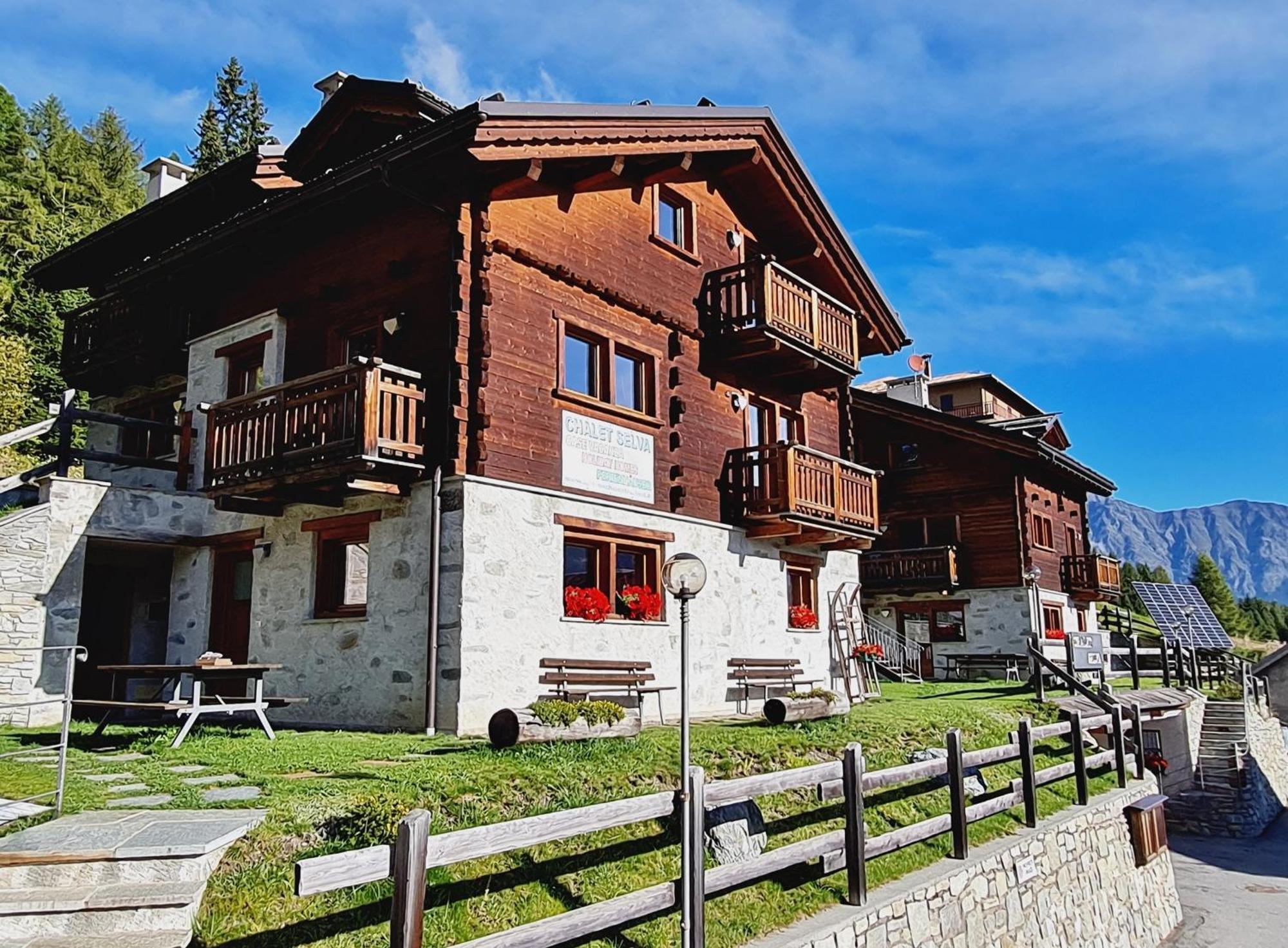 Apartment Selva *